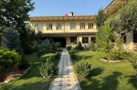 Продам, Амир Темур ‘ 9.2 сотки Касество проверено.Все условия для комфорта