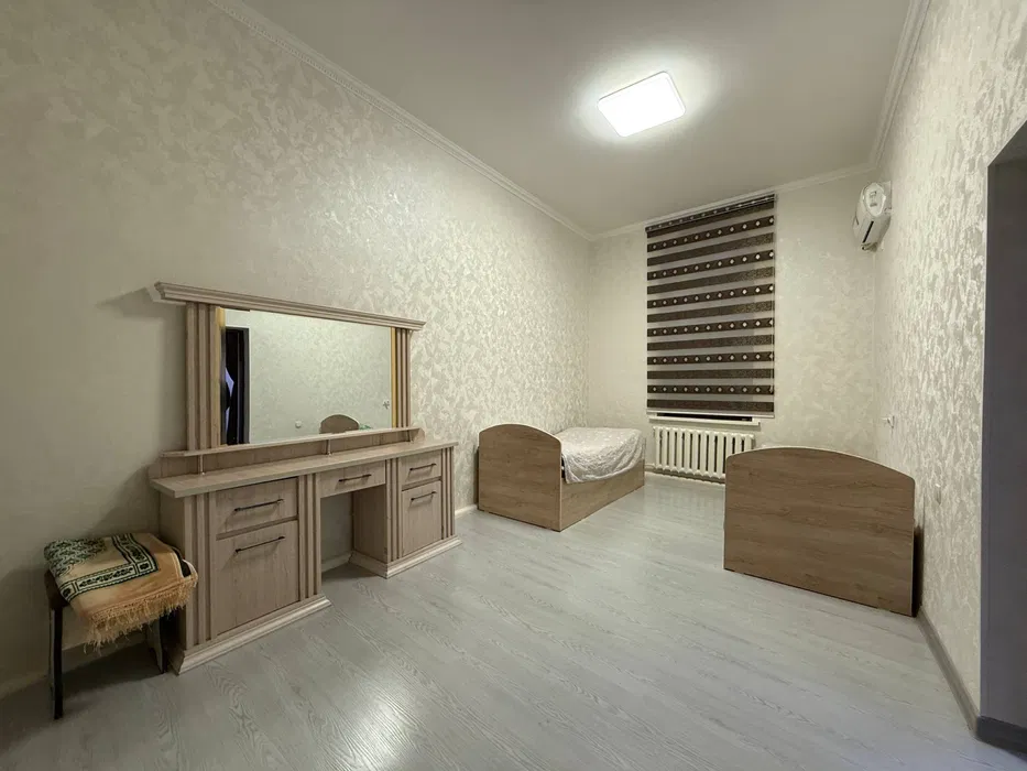 Карвон бозор оркасида жойлашган участка сотилади