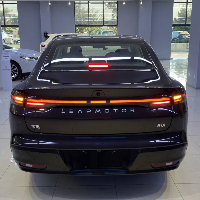 Leapmotor B01 550KM EV Premium Full 3 yil kafolat