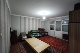 Продам, Yunusobod 8 2/9/9 sredniy remont razdelniy