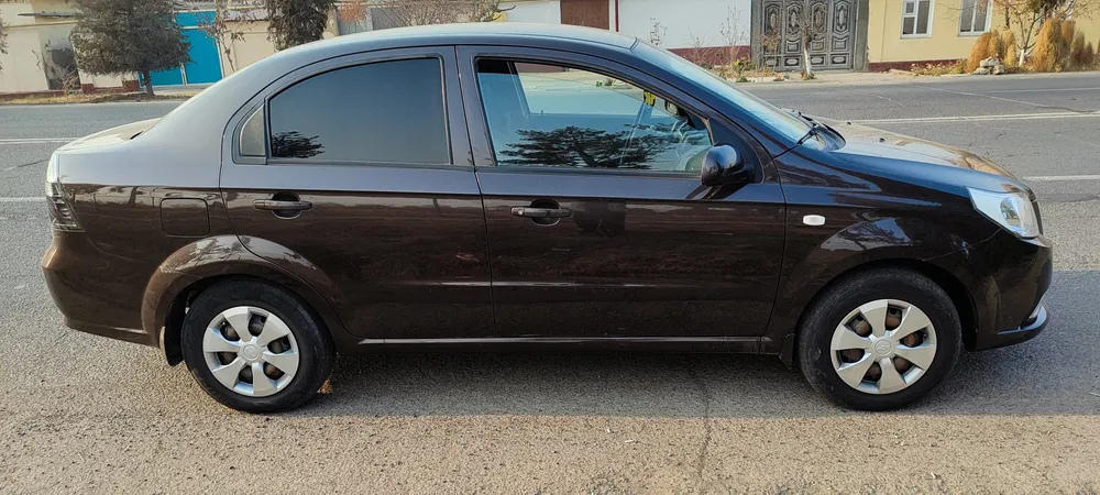 Nexia-3 сотилади