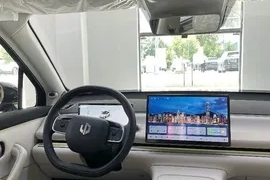 Продам, Leapmotor C16 Gibrid premium 2 dop opsiya 2025 Nalichi garantiya bor