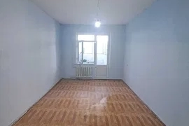 Продам, Карши 1 ни йули Горсетни Олди 2 хонали янги дом 70 кв катта балконли