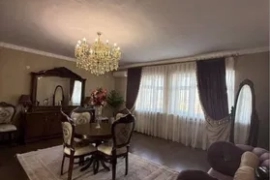 Sotaman, Срочно сотилади! 8 худуд 2/7/7. 66 кв .Евроремонт,мебель техника бн!