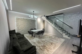 Sotaman, Продаю 3х ком. кв. (105 кв.м) на жк Салар, вместе с личной парковкой