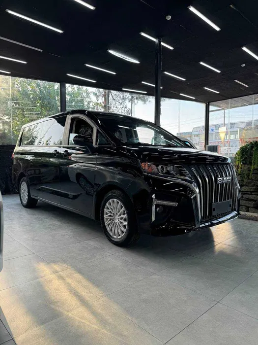 BAW M7 А/Т или Механика - / 9 местный.